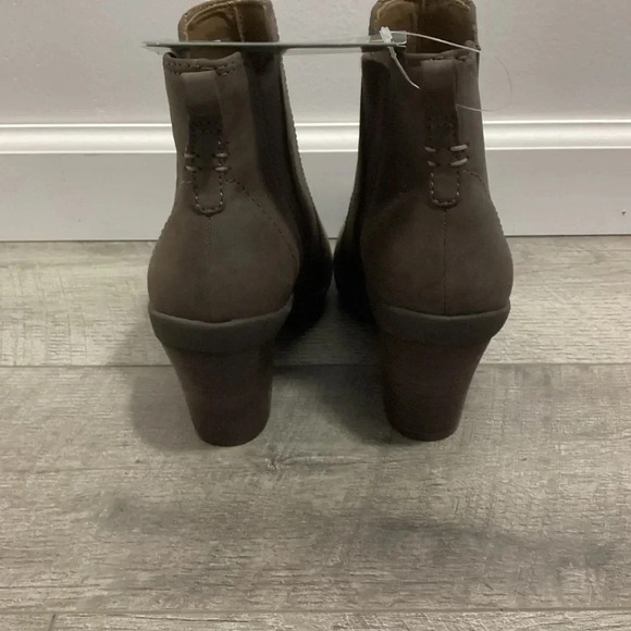 BareTraps Posture Plus Dasha Block Heel Booties Size 7M NWT - Picture 3 of 10